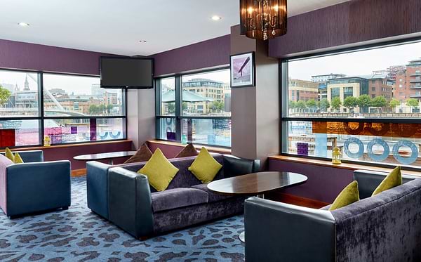 Leonardo Hotel Newcastle Quayside - Bar