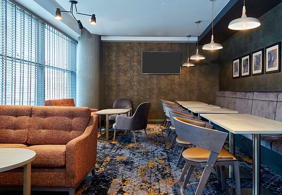 Leonardo Hotel Nottingham - Bar