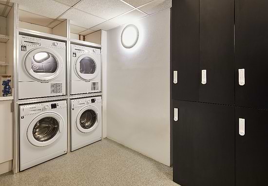 master Farringdon - Laundry Room