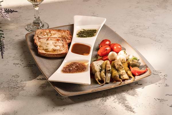 NALU Latchi - Leonardo Limited Edition - ORO – Italian Restaurant