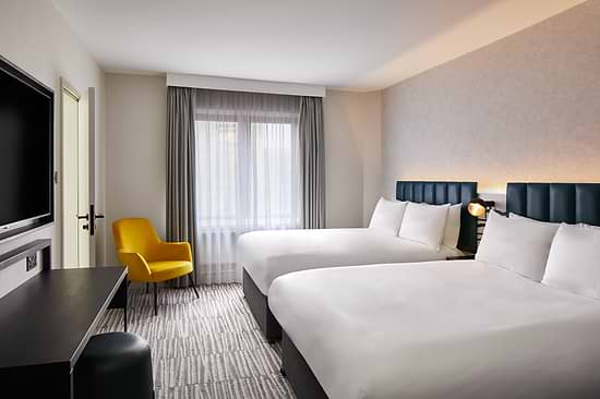 Leonardo hotel Dublin Christchurch - Standard Room with Two Double Beds