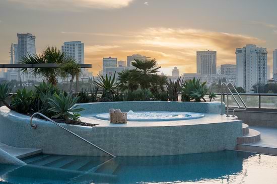 Leonardo Plaza City Tower Hotel - Rooftop Pool