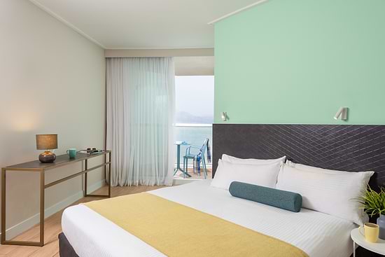 Leonardo Club Dead Sea All Inclusive - Suite with a balcony overlooking the sea