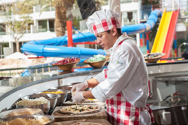 מלון לאונרדו קלאב אילת - הכל כלול - ערב פיצה
