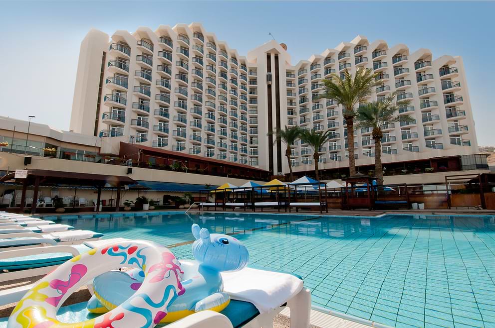 Der Pool im Leonardo Club Hotel Tiberias - All Inclusive