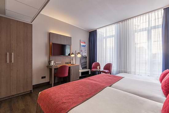 Leonardo Boutique Hotel Amsterdam Vondelpark - Superior Room 1 Twin Bed 1 Single Bed