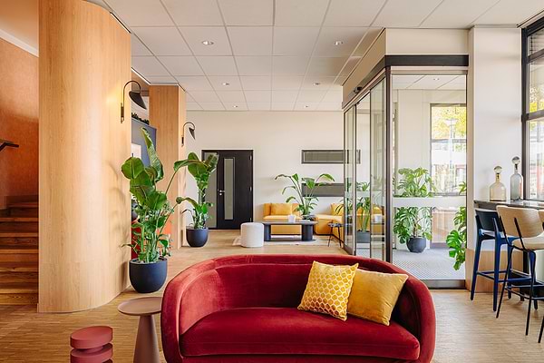 Leonardo Hotel Groningen City Center - Лобби