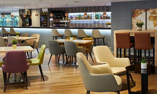 Leonardo London Heathrow Airport - Bar
