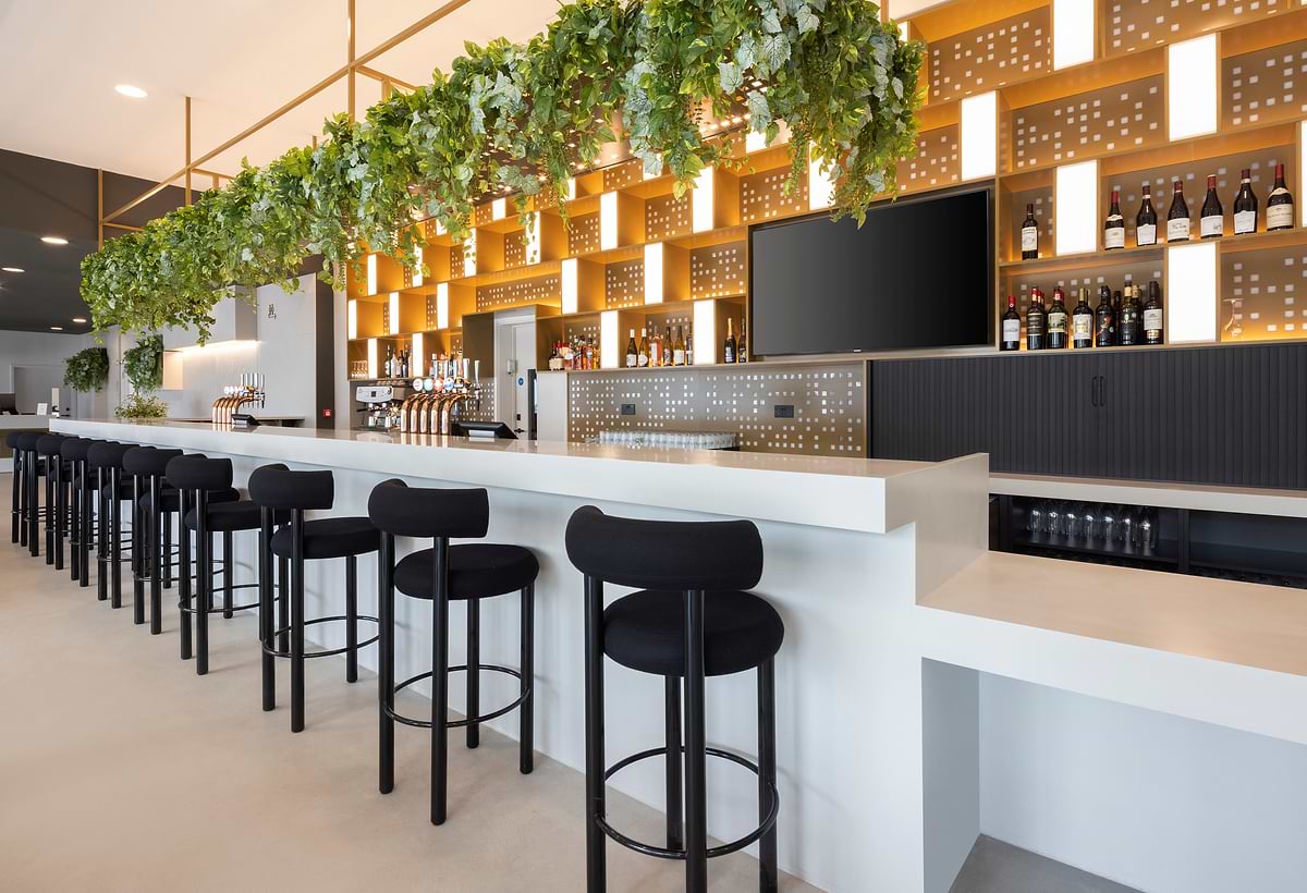 Il bar dell'hotel Leonardo a Manchester Piccadilly