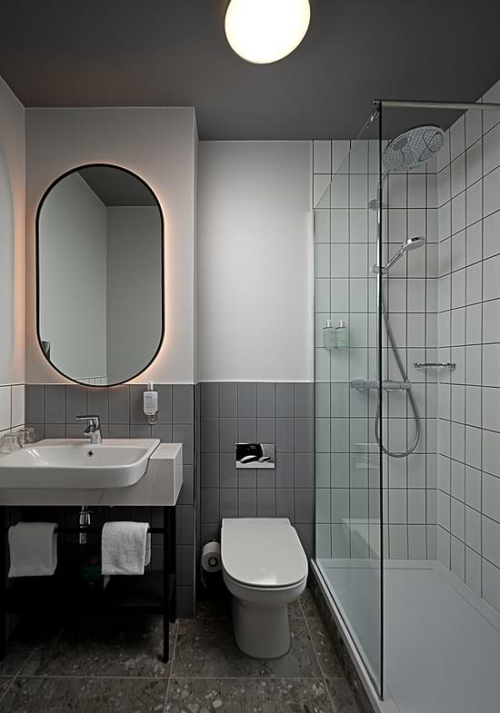 Leonardo Hotel Galway - Standard Room with Double Bed