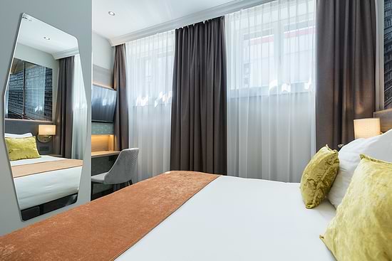 Leonardo Hotel Amsterdam Museum Quarter -غرفة مريحة 1 سرير مزدوج إطلالة محدودة