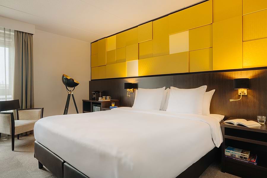 Leonardo Oranje Hotel Leeuwarden - Komfort Zimmer 1 Doppelbett mit Balkon