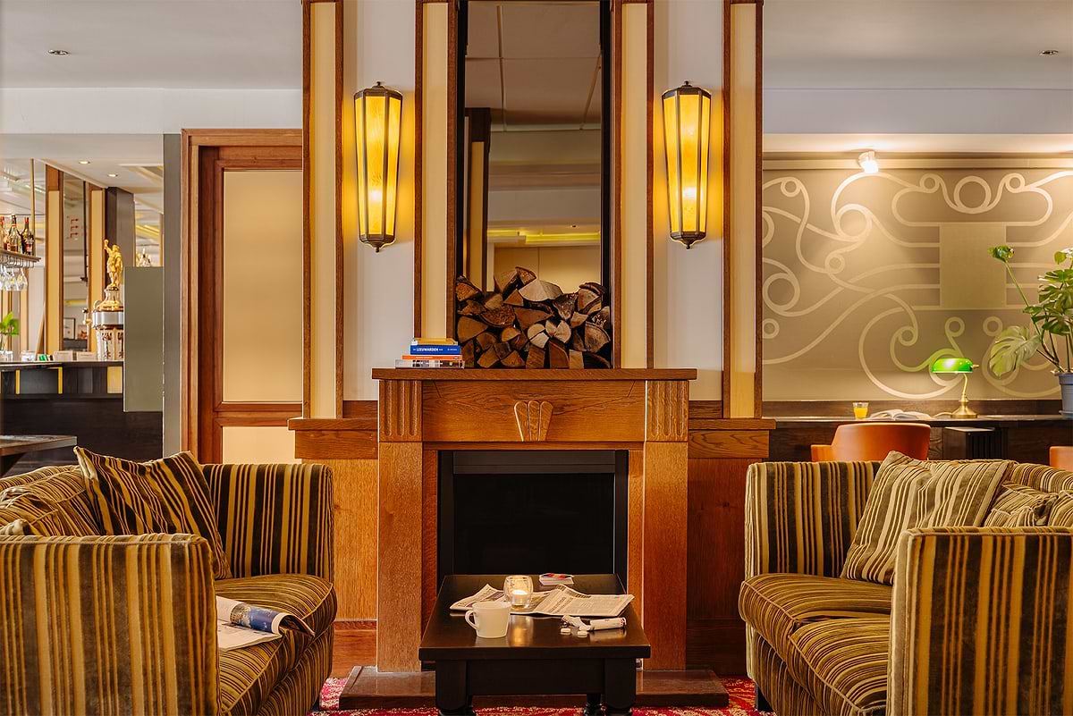 Leonardo Oranje Hotel Leeuwarden - Vestíbulo