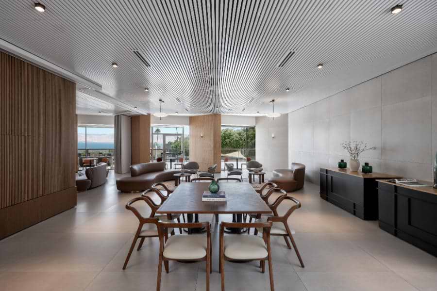 提比利亚莱昂纳多广场酒店