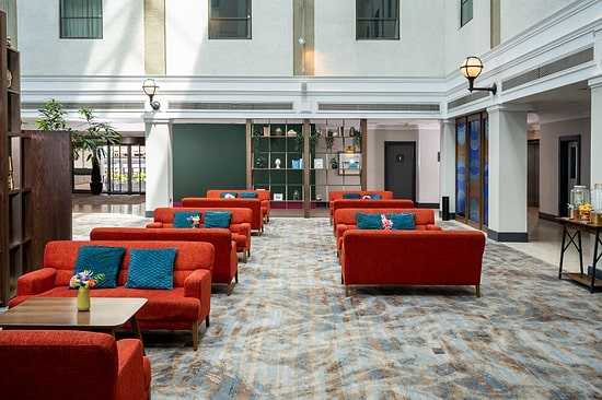 Leonardo Royal Hotel Brighton Waterfront - Lobby