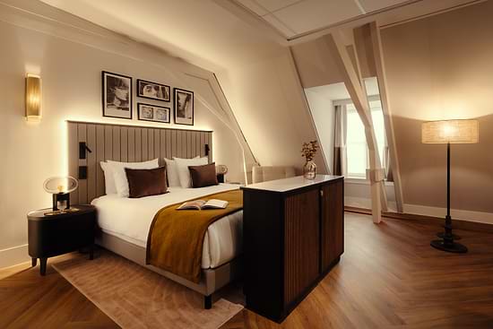 The Manor Amsterdam - جناح جونيور بسرير كينغ واحد وسرير أريكة واحد
