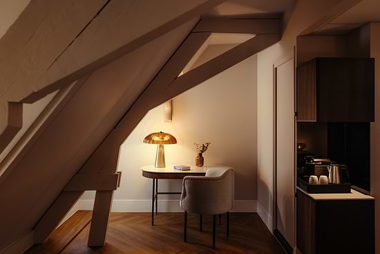The Manor Amsterdam - جناح جونيور بسرير كينغ واحد وسرير أريكة واحد