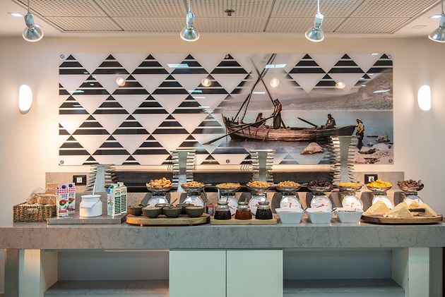 Leonardo Hotel Tiberias - Rich Buffet