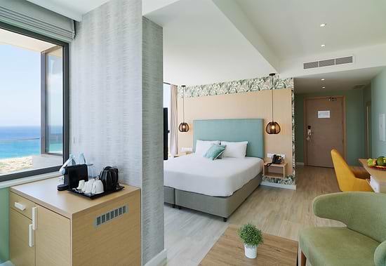 Leonardo Crystal Cove Hotel & Spa by the Sea - Adults Only - Executive Suite with Front Sea View Outdoor Hot Tub