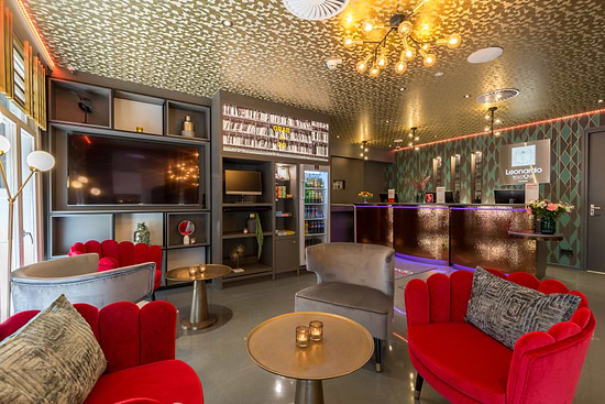 Leonardo Hotel Amsterdam Museum Quarter - Лобби