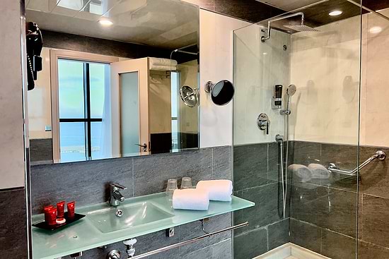 Leonardo Hotel Fuengirola Costa Del Sol - Deluxe Sea View Room