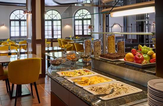 Leonardo Hotel & Residenz München - Breakfast buffet