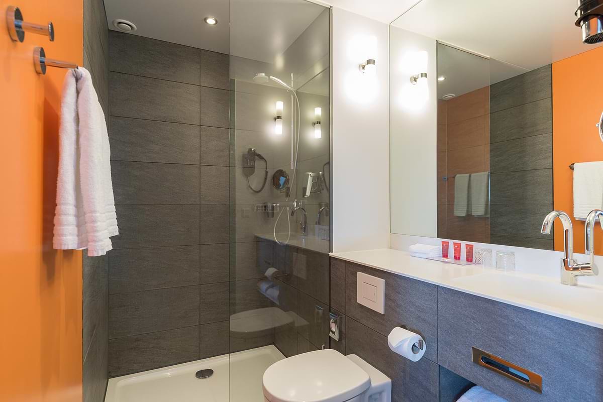 Leonardo Hotel Amsterdam Rembrandtpark - Номер Делюкс с королевой