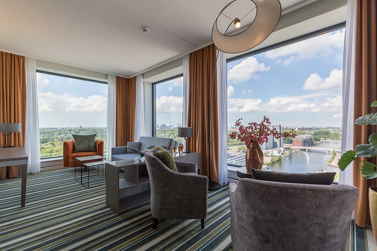 Leonardo Royal Hotel Amsterdam - королевские апартаменты