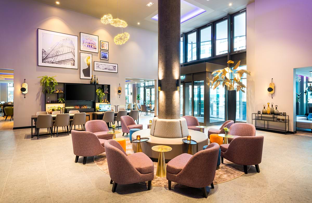 Leonardo Hotel Eschborn Frankfurt - Лобби
