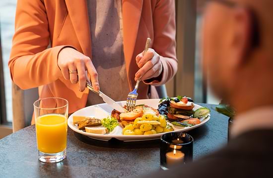 Leonardo Hotel Eschborn Frankfurt - Restaurant - Mittagessen