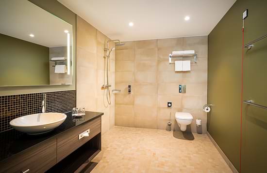Leonardo Hotel Eschborn Frankfurt - Barrierefreies Bad