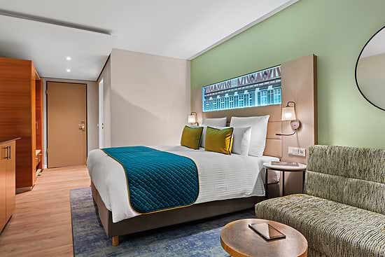 Leonardo Hotel Esslingen - Comfort Quadruple Room