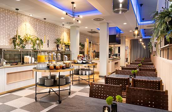 Leonardo Hotel Hamburg Altona- Espace petit-déjeuner