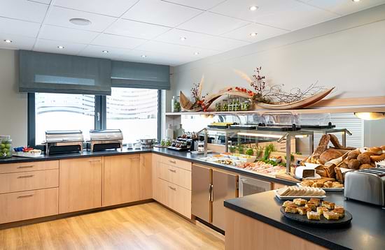 Leonardo Hotel Nürnberg - Breakfast Buffet
