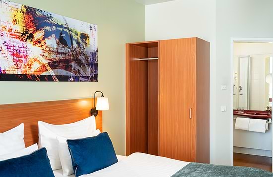 Leonardo Hotel Salzburg Airport - Hомер Комфорт