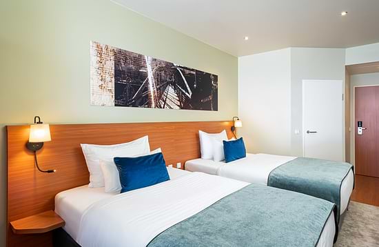 Leonardo Hotel Salzburg Airport - Номер Семейный