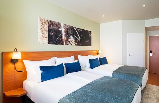 Leonardo Hotel Salzburg Airport - Номер Семейный