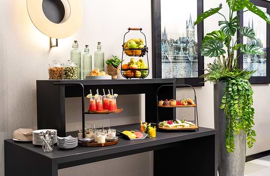 Leonardo Royal Hotel Cologne Bonn Airport - Meeting Facility/Finger Food