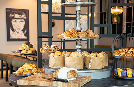 Leonardo Royal Hotel Cologne Bonn Airport - Breakfast Buffet