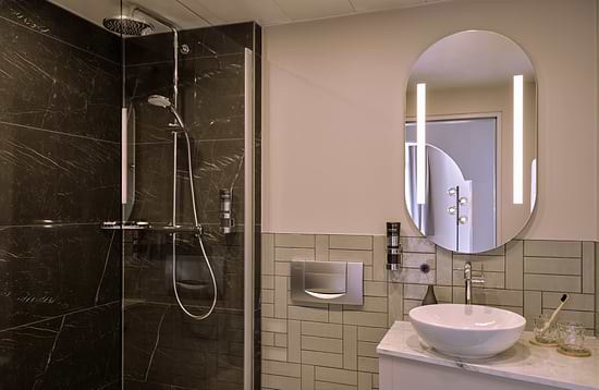 Leonardo Royal Hotel Baden-Baden - Badezimmer