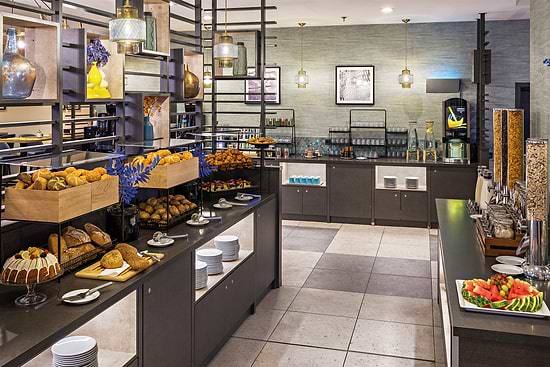 Leonardo Royal Hotel Frankfurt - Breakfast