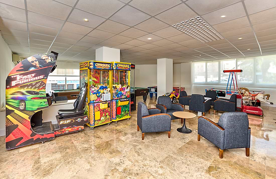 Leonardo Royal Hotel Ibiza Santa Eulalia - Arcade Room