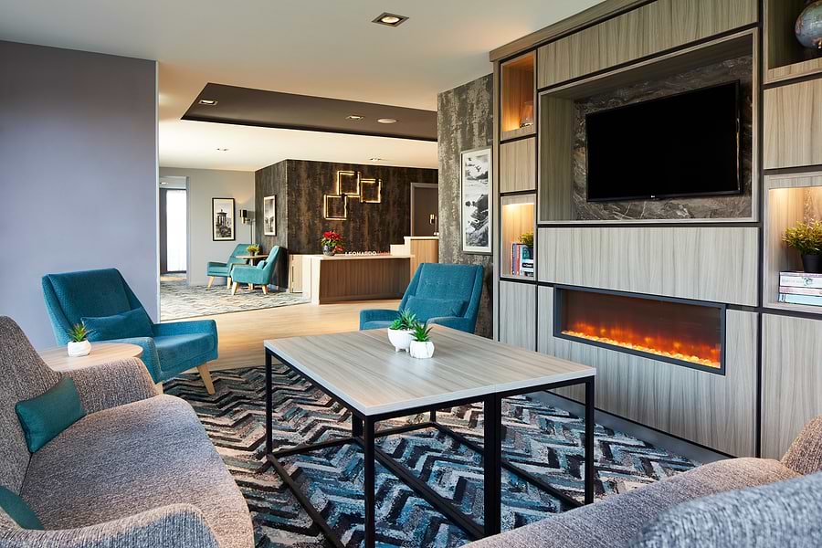 阿伯丁机场莱昂纳多酒店