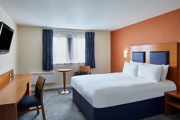 Leonardo Inn Hotel Aberdeen Airport - Superior Room