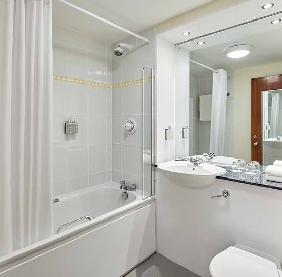 Leonardo Inn Hotel Aberdeen Airport