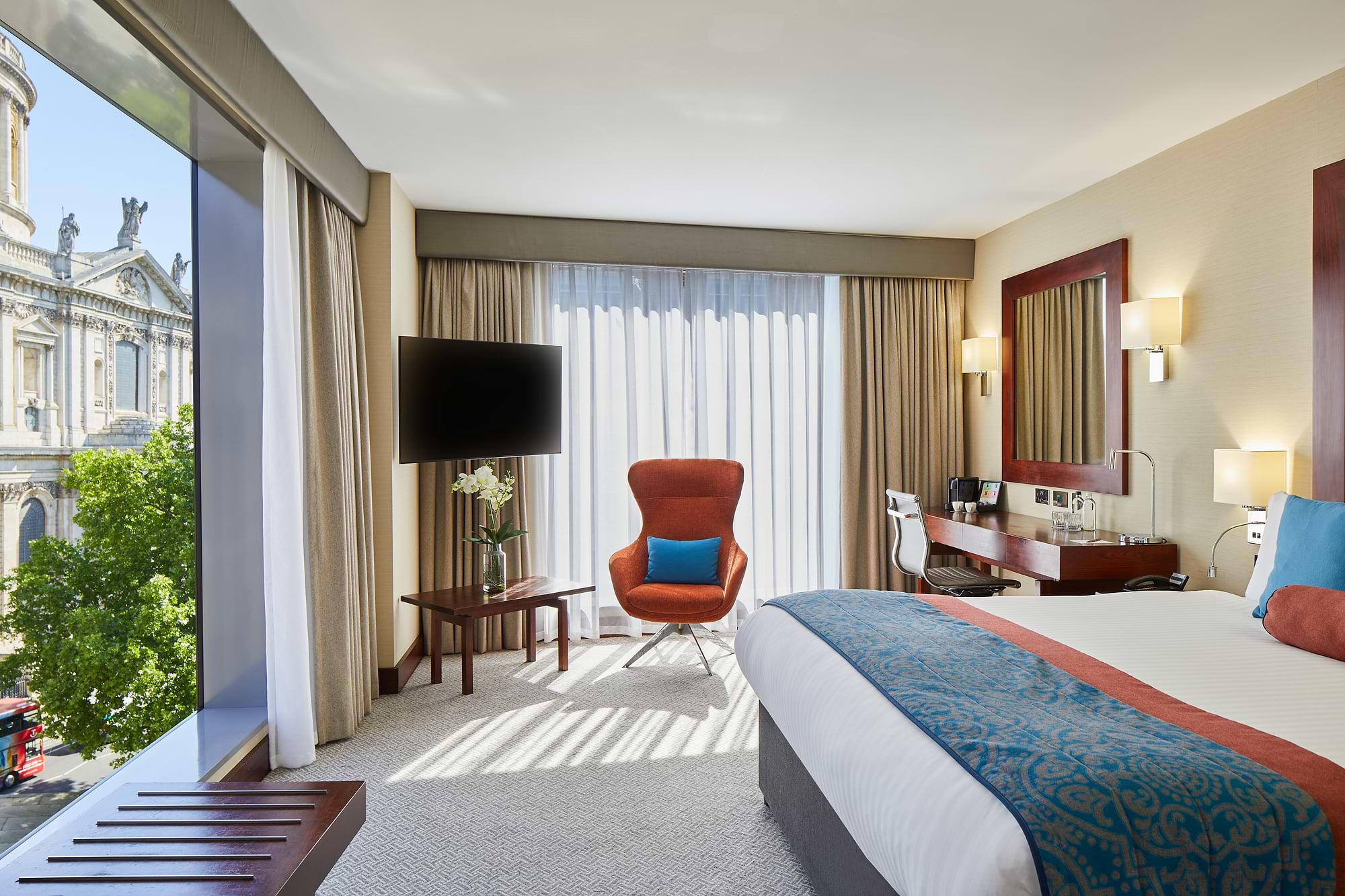 Leonardo Royal London St Paul's - Executive King room with View