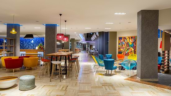 Leonardo Laura Beach & Splash Resort - вестибюль
