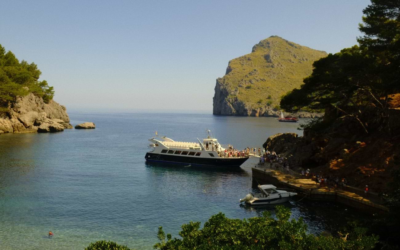 spend valentines day in mallorca