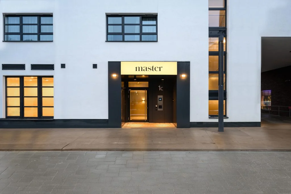 master Altona - Exterior