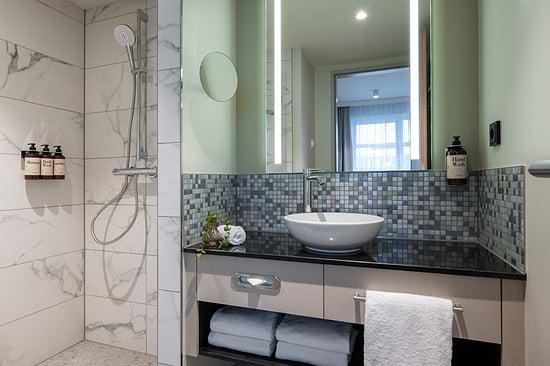 Family Apartment - Bathroom